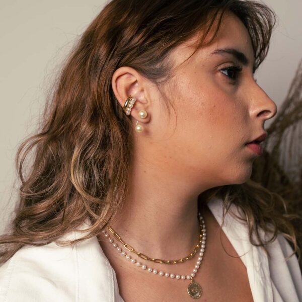 Choker Dourado Pérolas Bolinhas Medalha Fé - Image 4
