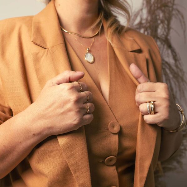 Anel Dourado Zig Zag Fino Liso - Image 3
