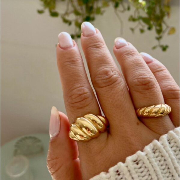 Anel Dourado Croissant Fino - Image 3