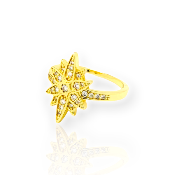 Anel Dourado Estrela 8 Pontas Cravejado - Image 3